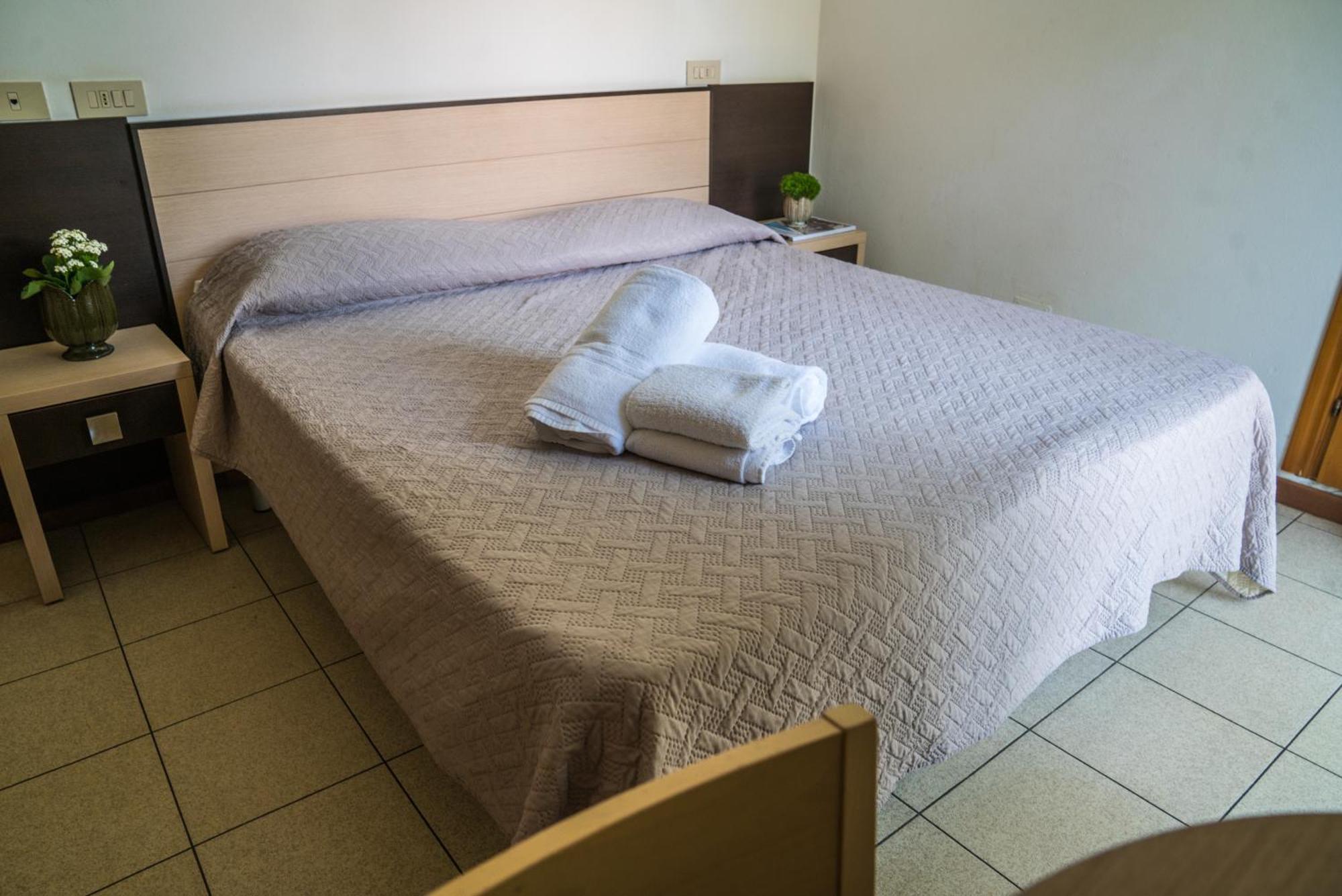 Hotel Europa מילאנו מריטימה מראה חיצוני תמונה