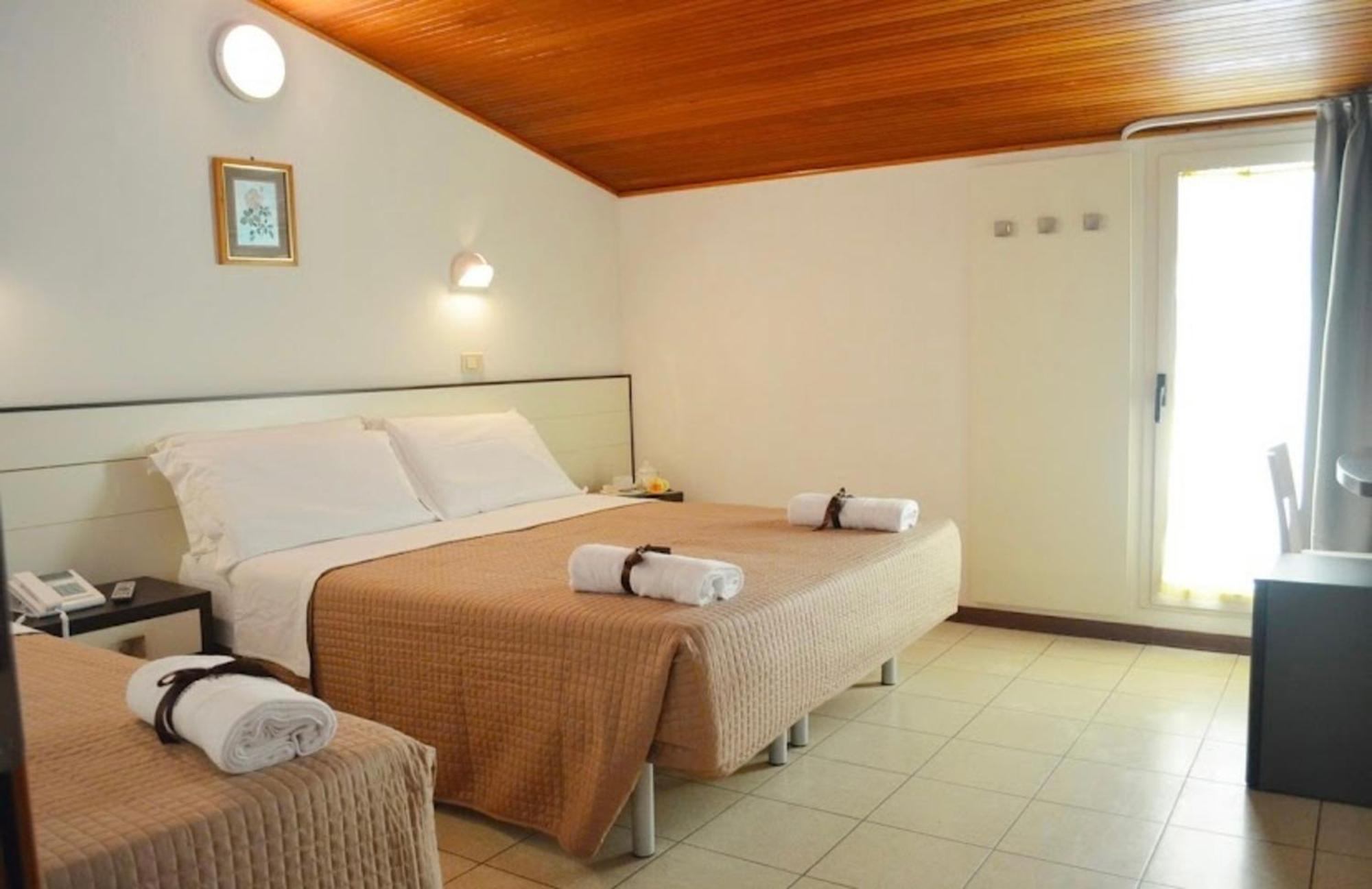 Hotel Europa מילאנו מריטימה חדר תמונה