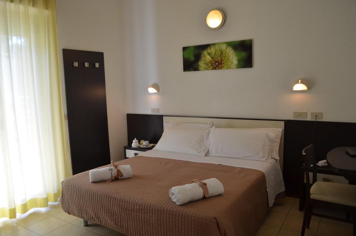 Hotel Europa מילאנו מריטימה חדר תמונה